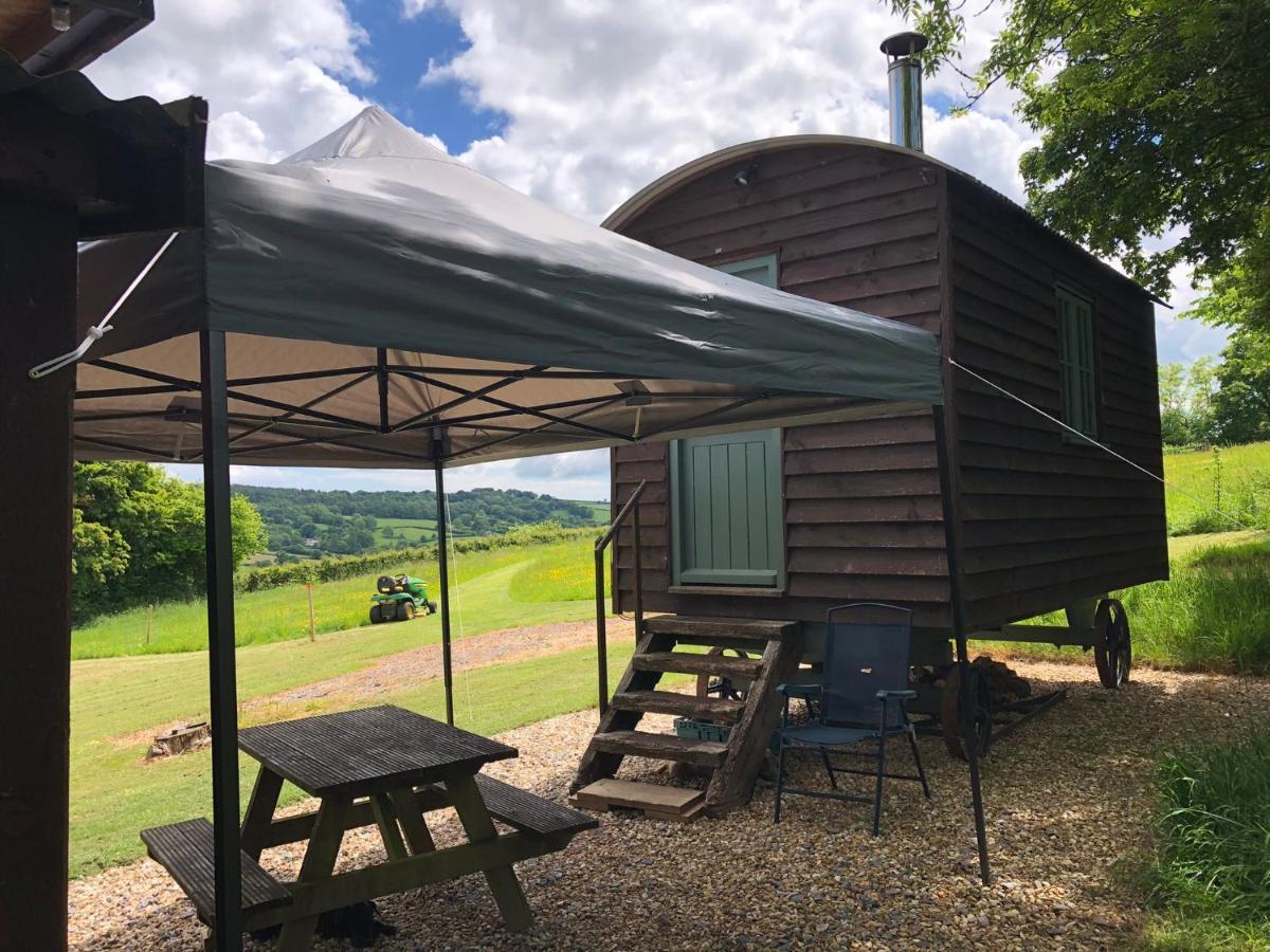 The Shepherds Hut At The Shippen, Tiphayes Honiton Exteriör bild