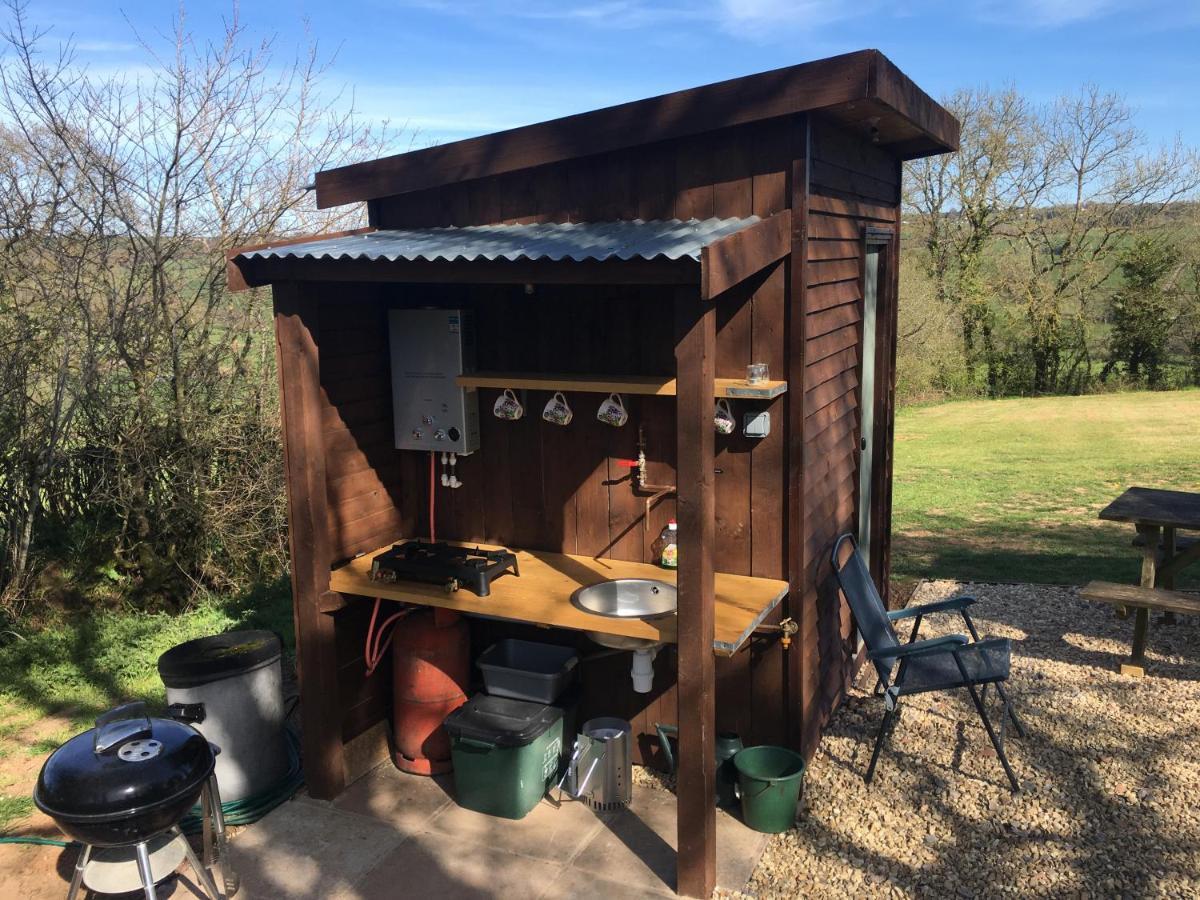 The Shepherds Hut At The Shippen, Tiphayes Honiton Exteriör bild
